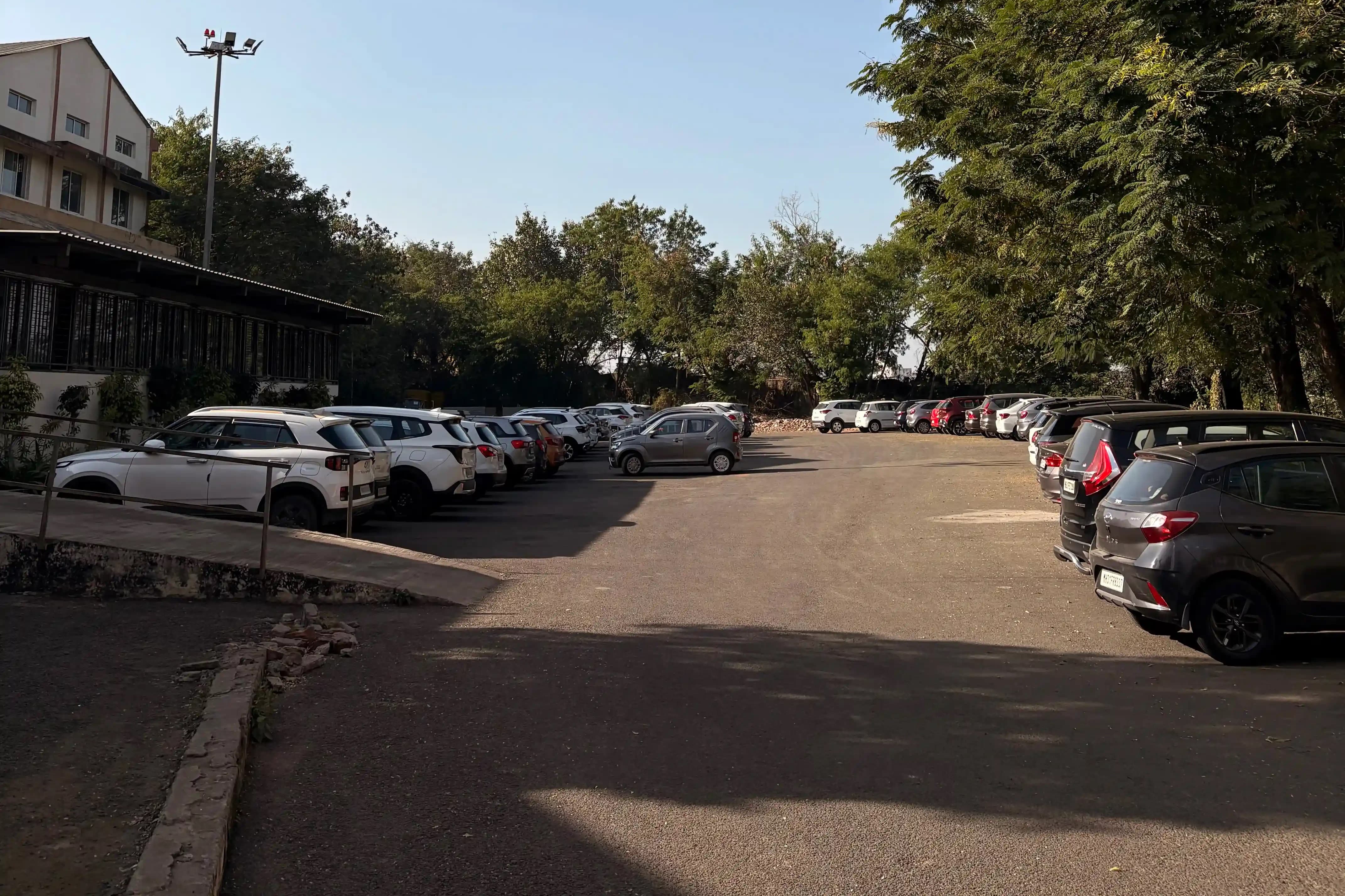 Ramdeobaba University Academic Building photo 2